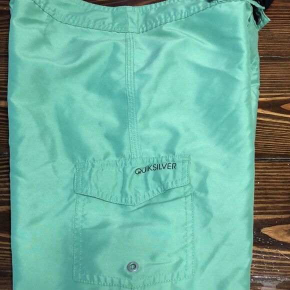 QUIKSILVER Boy’s Boardshorts Bright  Green Size 26 - Picture 7 of 7